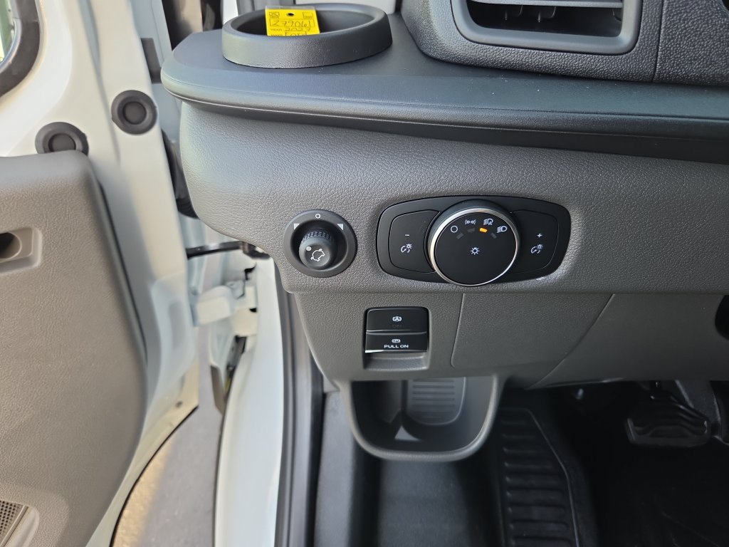 New 2027 Ford Transit 250 148 Medium Roof RWD image 30