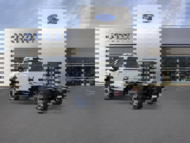 New 2025 Ford F550 4x4 Regular Cab Super Duty image 4
