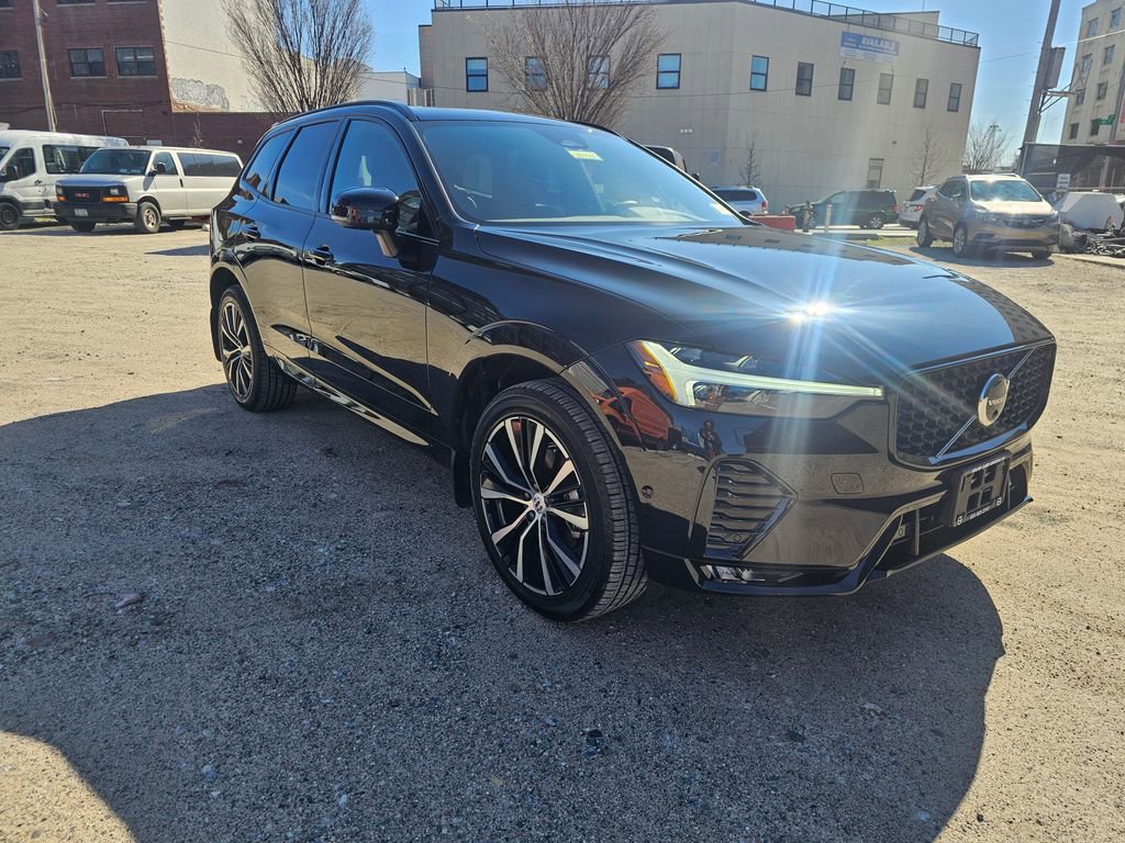 Certified 2024 Volvo XC60 B5 Plus image 5