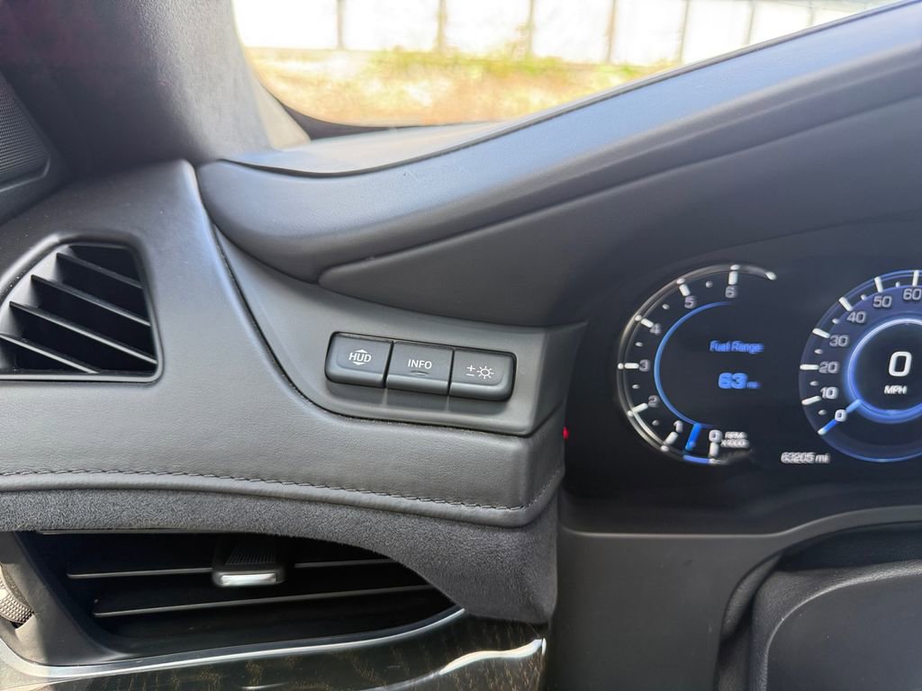 Used 2020 Cadillac Escalade Platinum AWD/4WD image 31