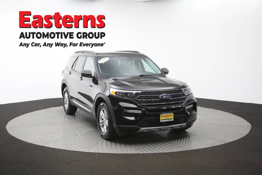 Used 2022 Ford Explorer XLT w/ Equipment Group 202A AWD/4WD image 46