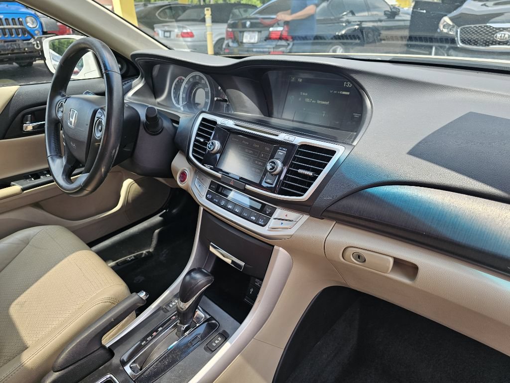 Used 2015 Honda Accord EX-L image 42