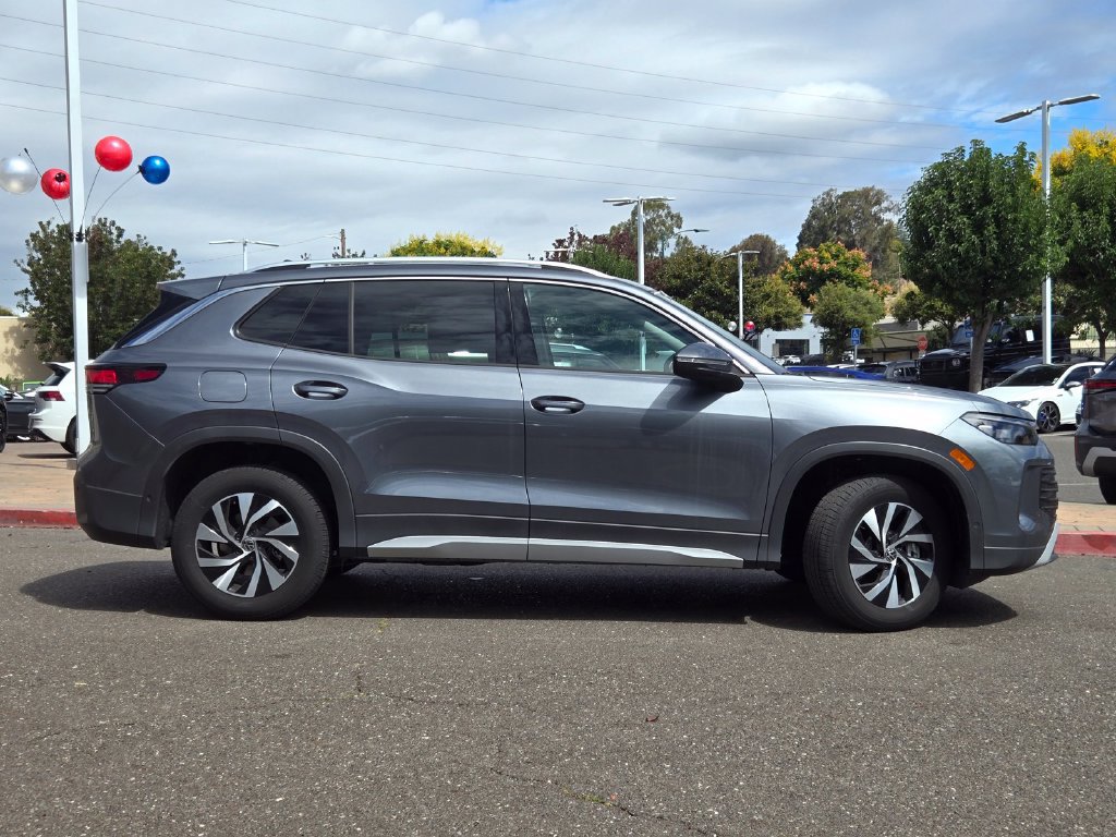 New 2026 Volkswagen Tiguan S AWD/4WD image 3