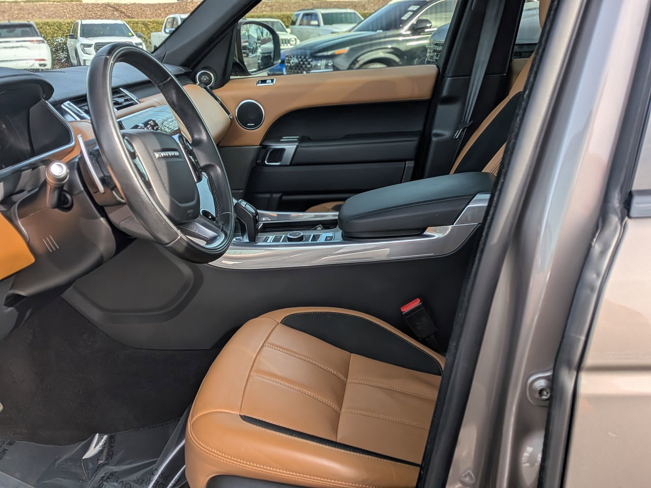 Used 2021 Land Rover Range Rover Sport HSE Dynamic image 16