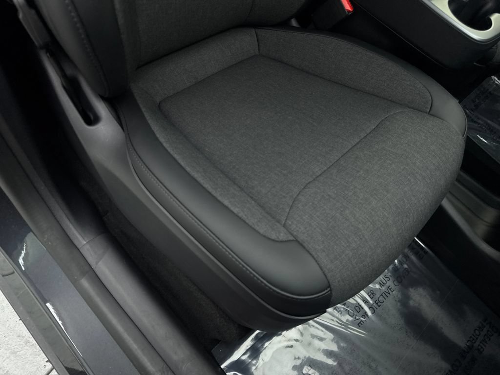 Used 2026 Tesla Model Y 2WD image 44