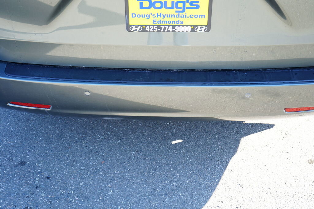 Used 2020 Toyota Sienna XLE w/ XLE Navigation Package image 12