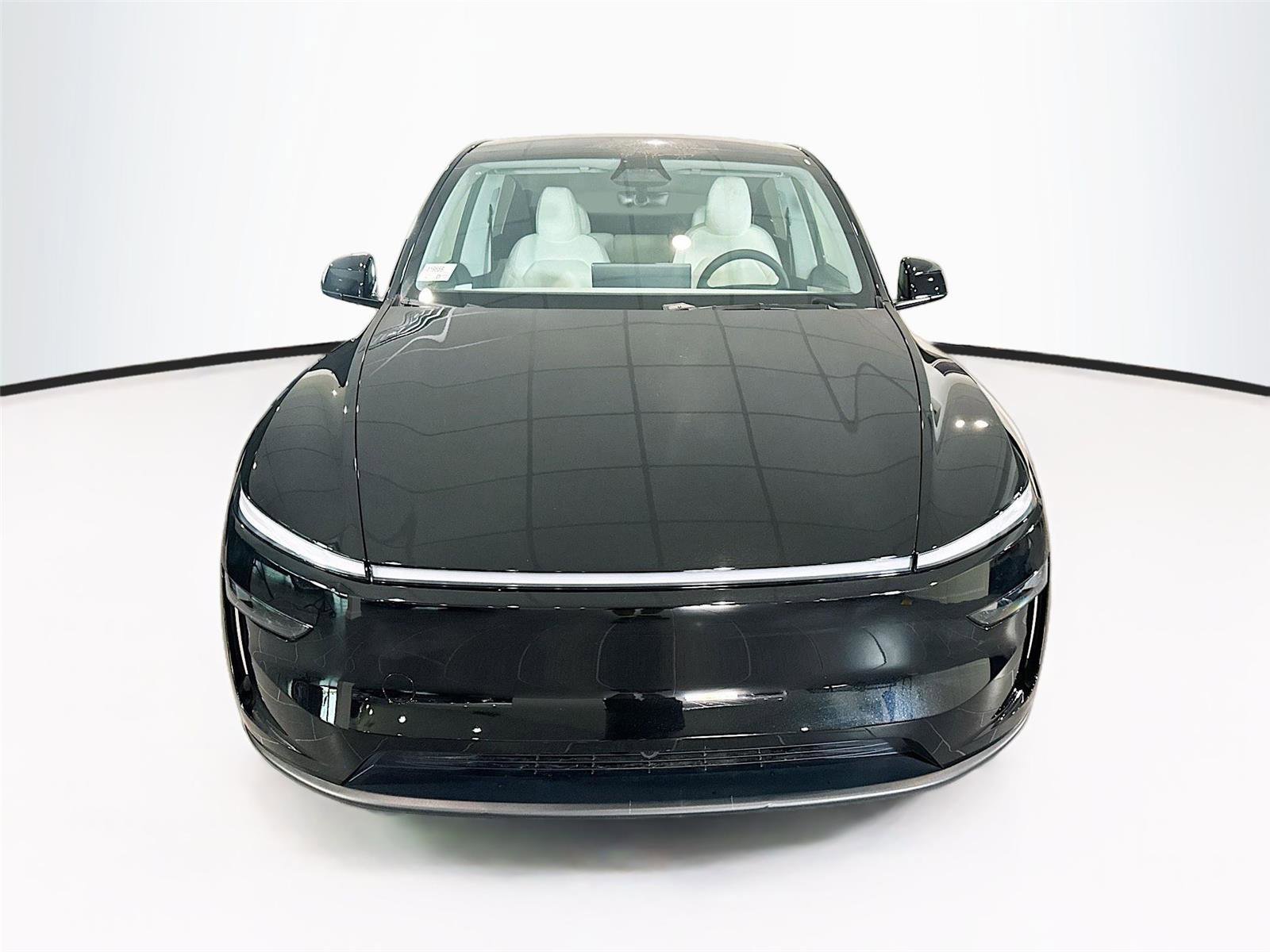 Used 2026 Tesla Model Y Long Range image 8
