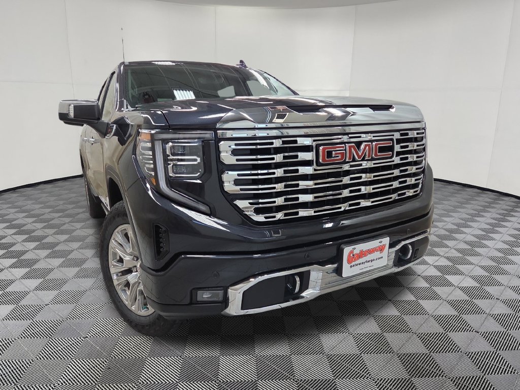 Used 2023 GMC Sierra 1500 Denali w/ Technology Package AWD/4WD image 2