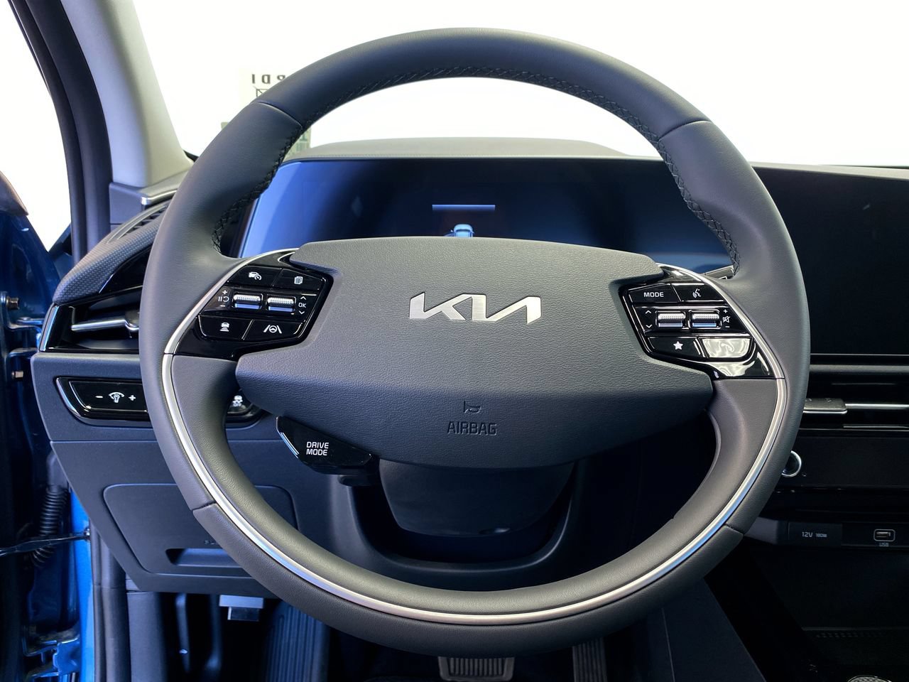 New 2026 Kia Niro EX FWD image 22