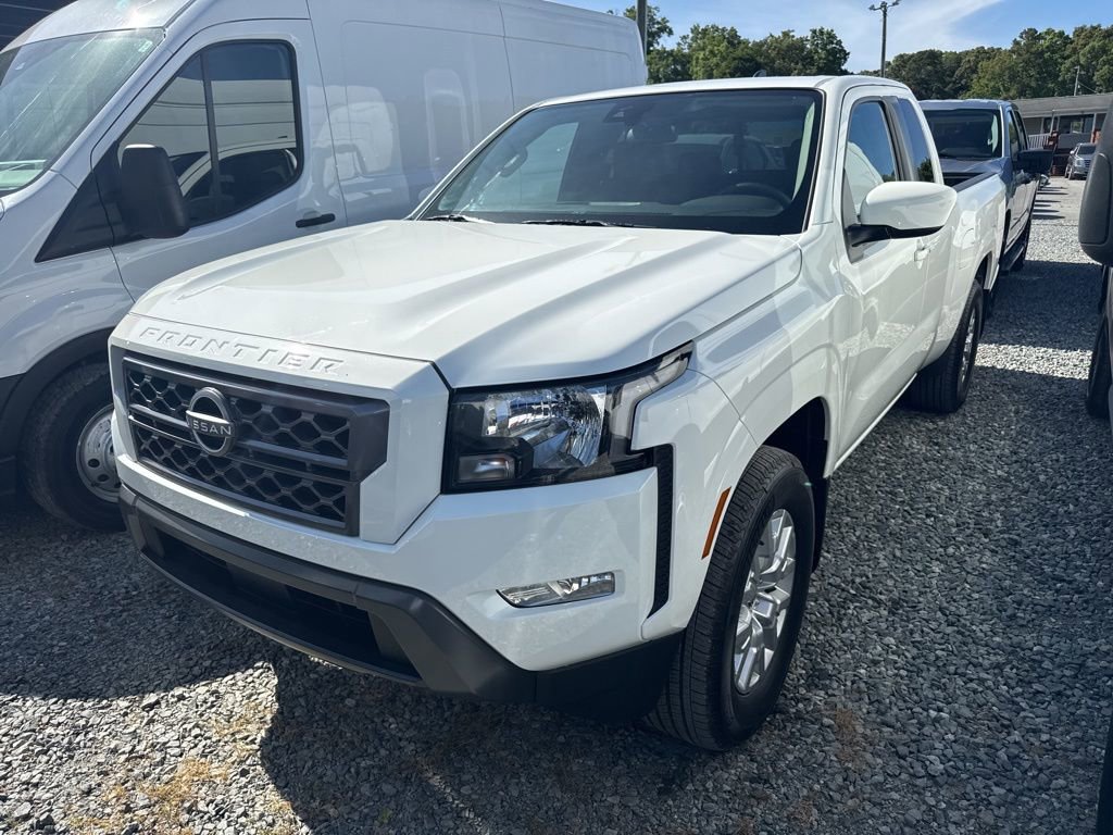 Used 2024 Nissan Frontier SV w/ SV Convenience Package RWD image 1