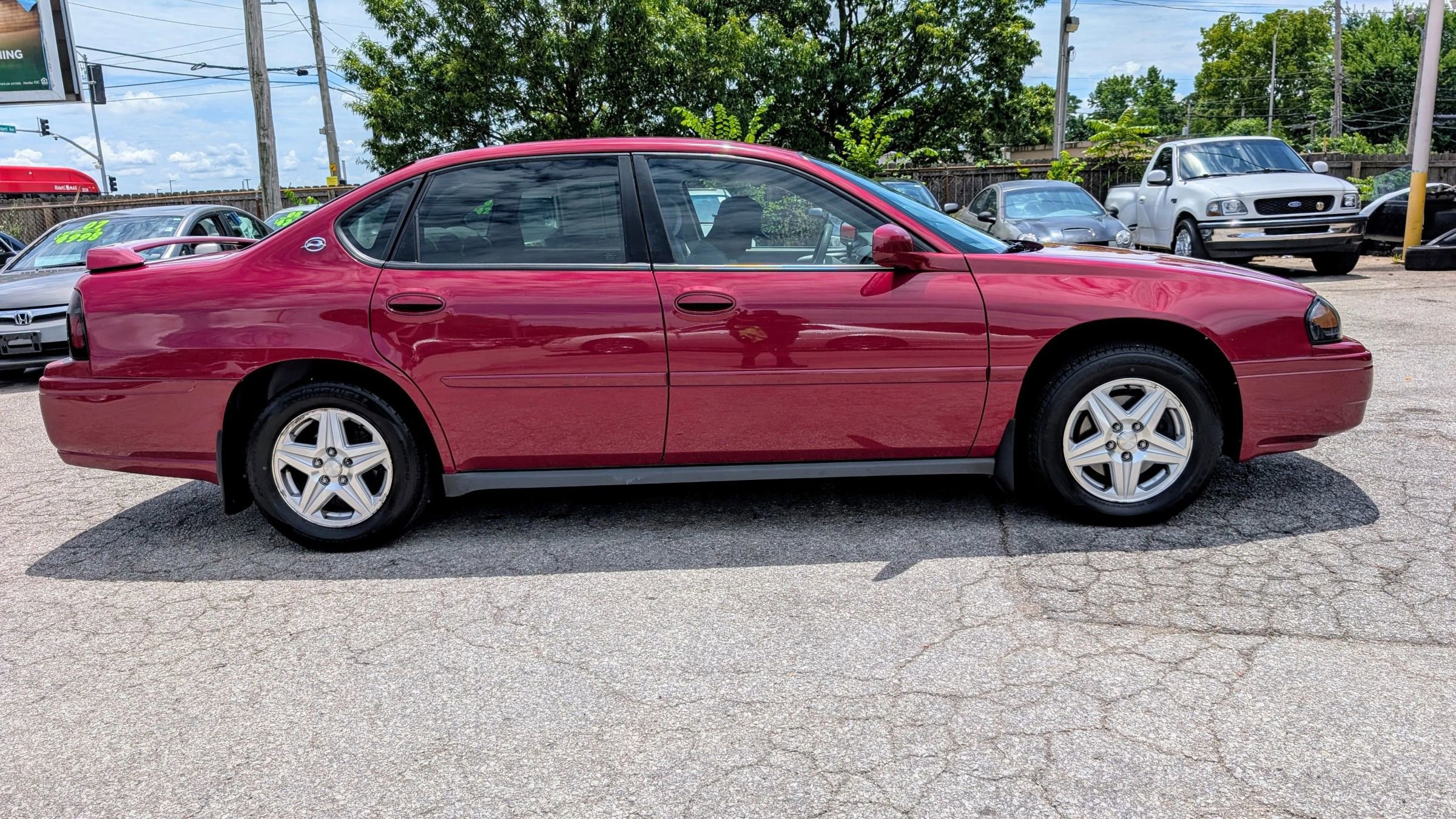 Used 2005 Chevrolet Impala Sedan w/ Preferred Equipment Group image 3