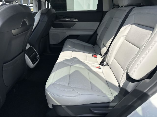 New 2026 Lincoln Nautilus Premier AWD/4WD image 14