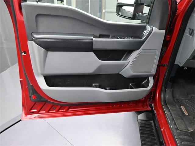 Used 2024 Ford F250 XLT w/ Camper Package image 17