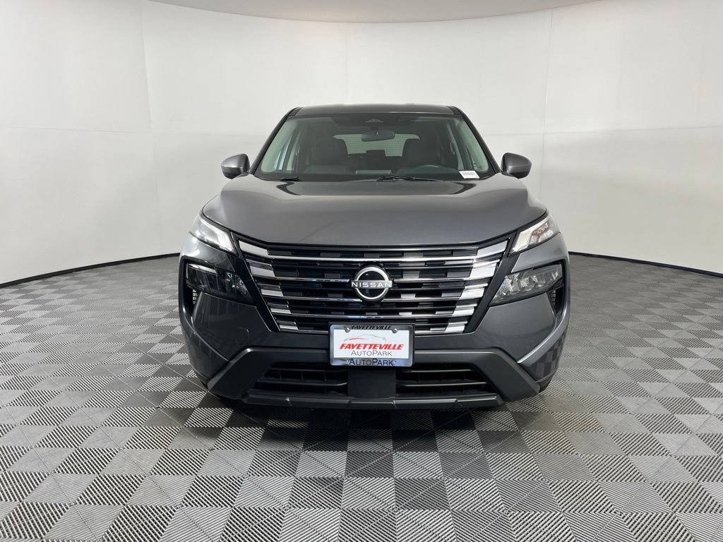 Used 2025 Nissan Rogue SV FWD image 17