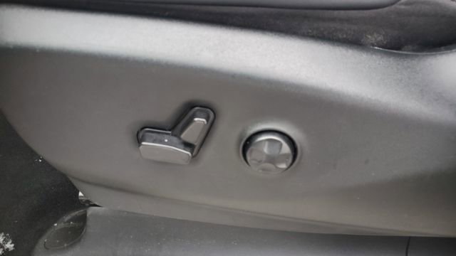 Certified 2024 Chrysler Pacifica Touring-L image 22