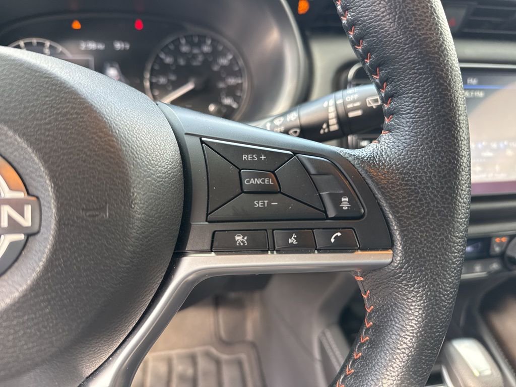 Used 2023 Nissan Kicks SR w/ SR Premium Package FWD image 12
