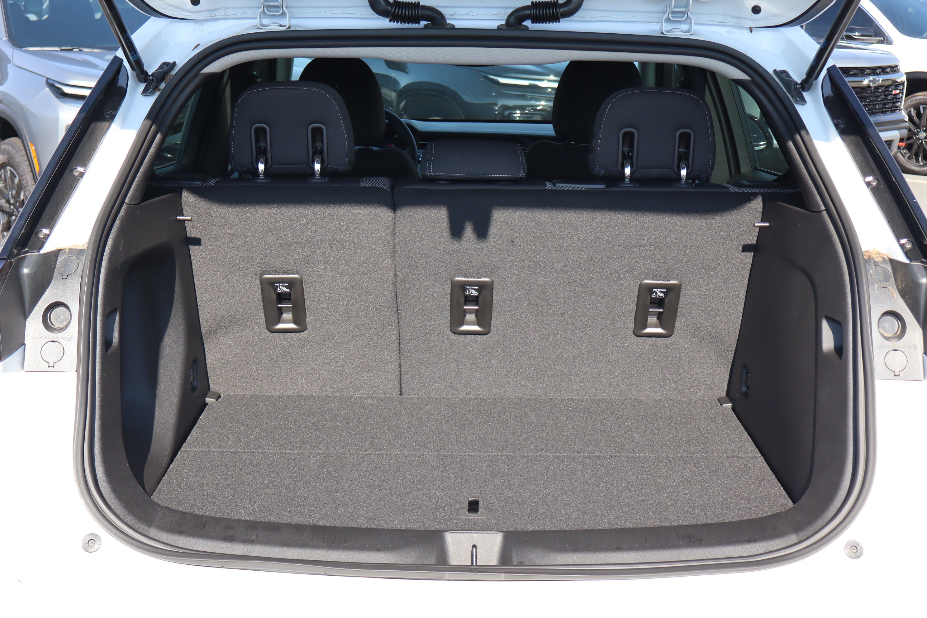New 2027 Chevrolet Bolt LT w/ Comfort Package FWD image 20