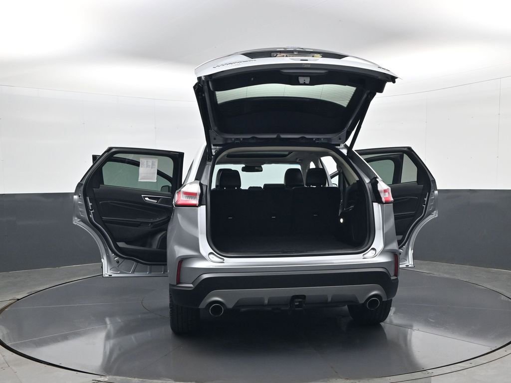 Used 2023 Ford Edge Titanium w/ Class II Trailer Tow Package AWD/4WD image 32