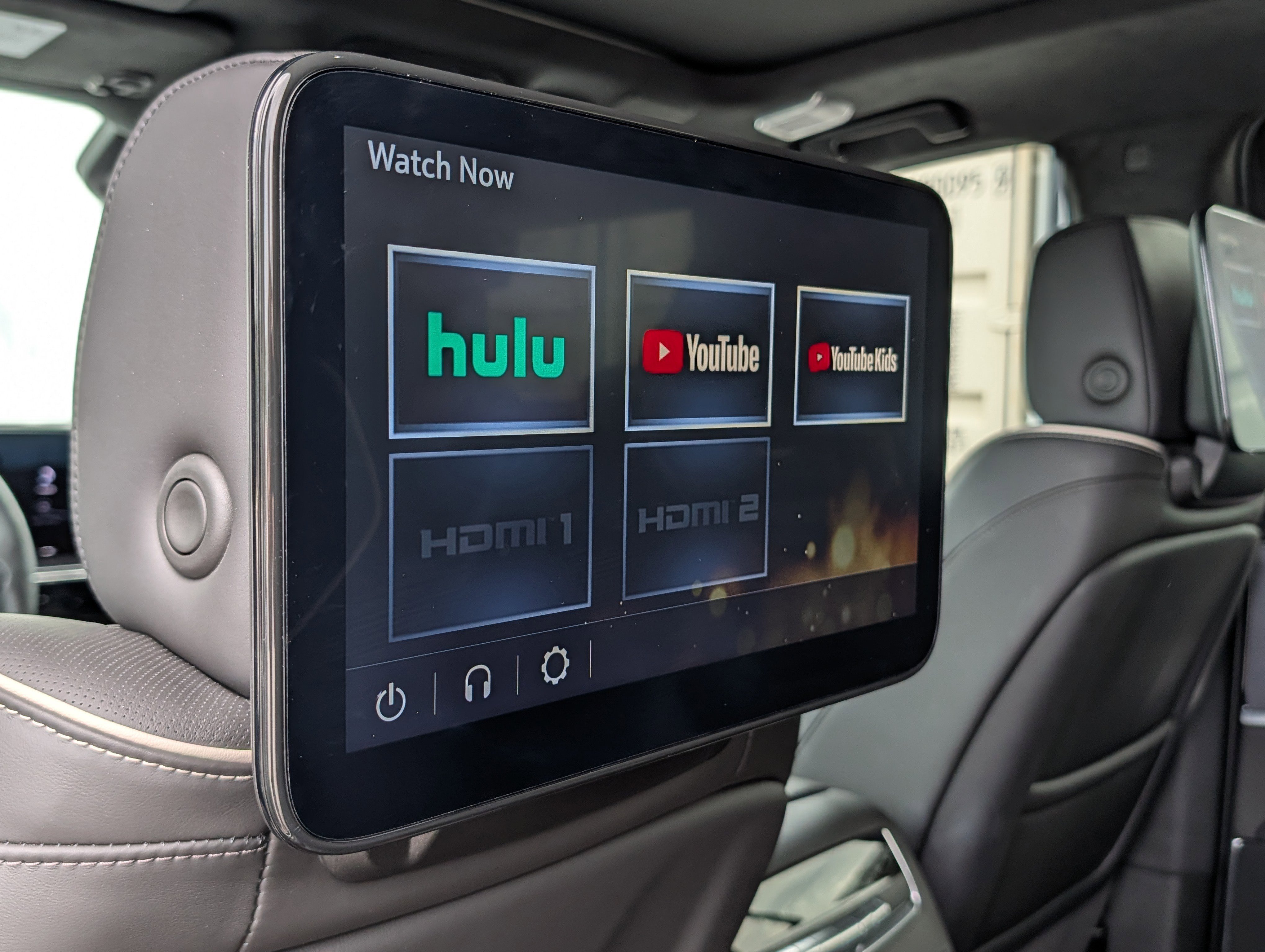 Used 2024 Cadillac Escalade V w/ LPO, ONYX Package AWD/4WD image 17
