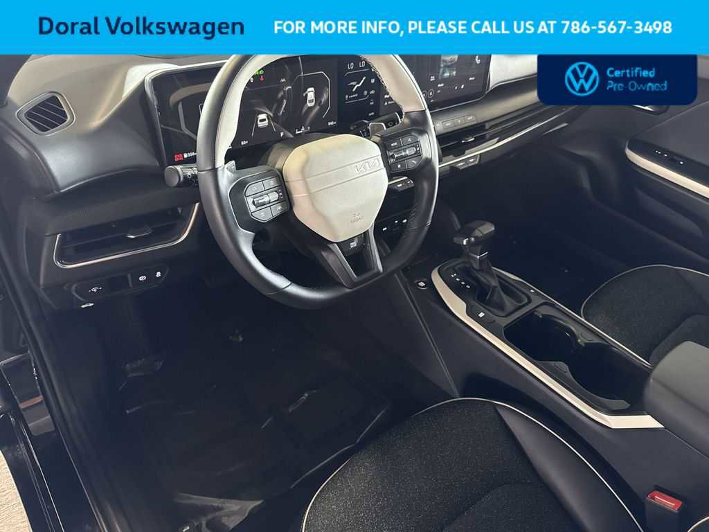Used 2025 Kia K4 GT-Line image 13