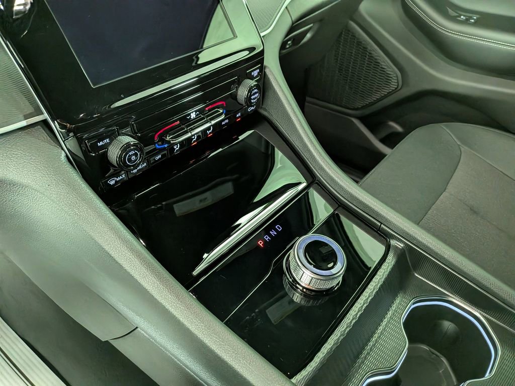 Certified 2025 Jeep Grand Cherokee Laredo X AWD/4WD image 26