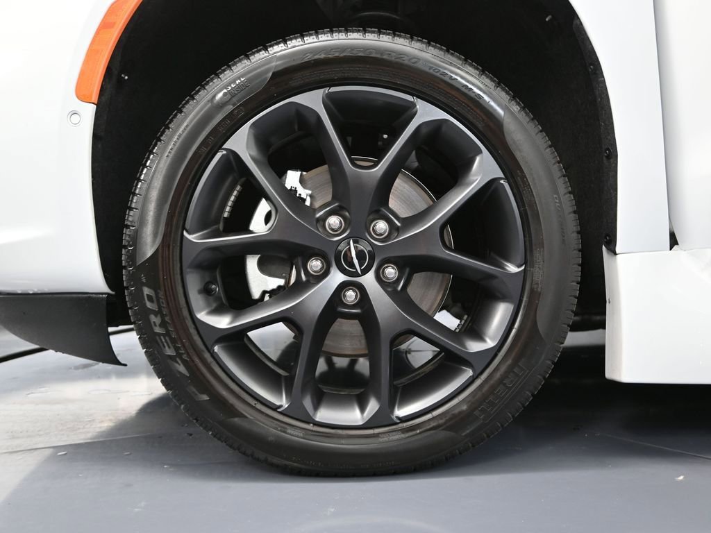 Used 2022 Chrysler Pacifica Touring-L w/ Uconnect Theater Family Group image 20