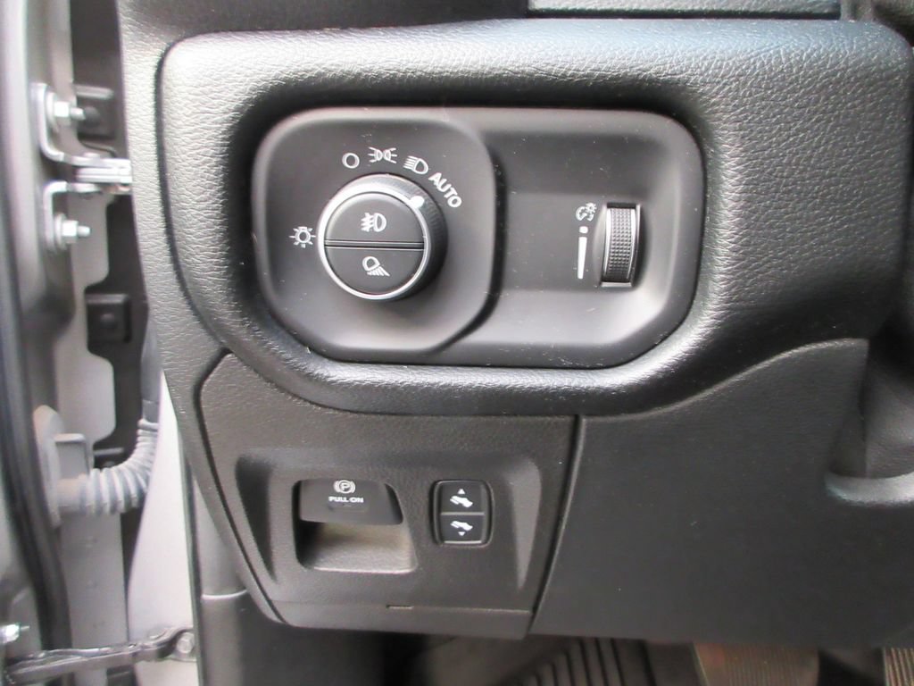 Used 2021 RAM 1500 Big Horn AWD/4WD image 26
