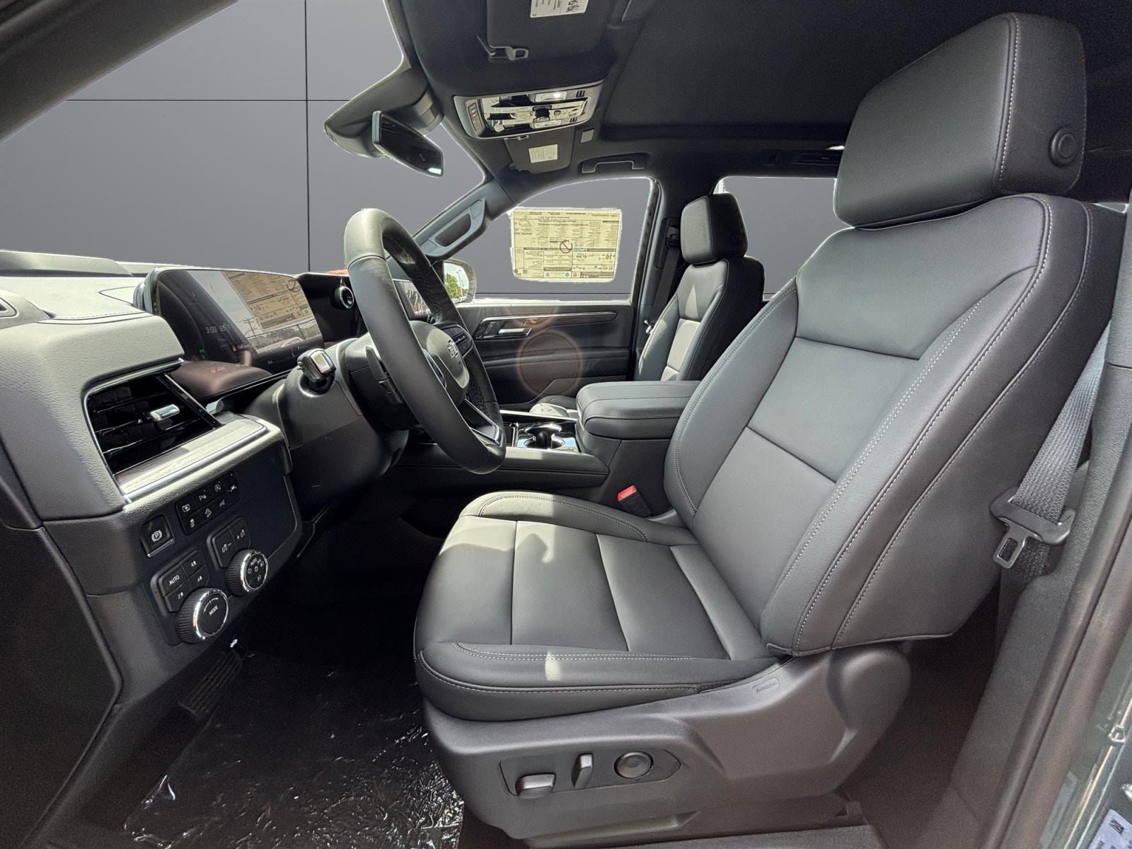 New 2026 Chevrolet Suburban Z71 w/ Comfort Package AWD/4WD image 10
