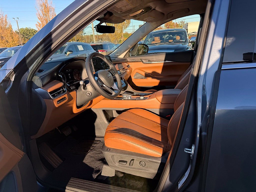Certified 2023 INFINITI QX60 Sensory w/ Cargo Package AWD/4WD image 9