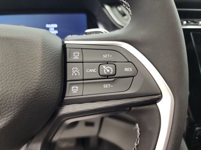 New 2025 Jeep Grand Cherokee Altitude image 22