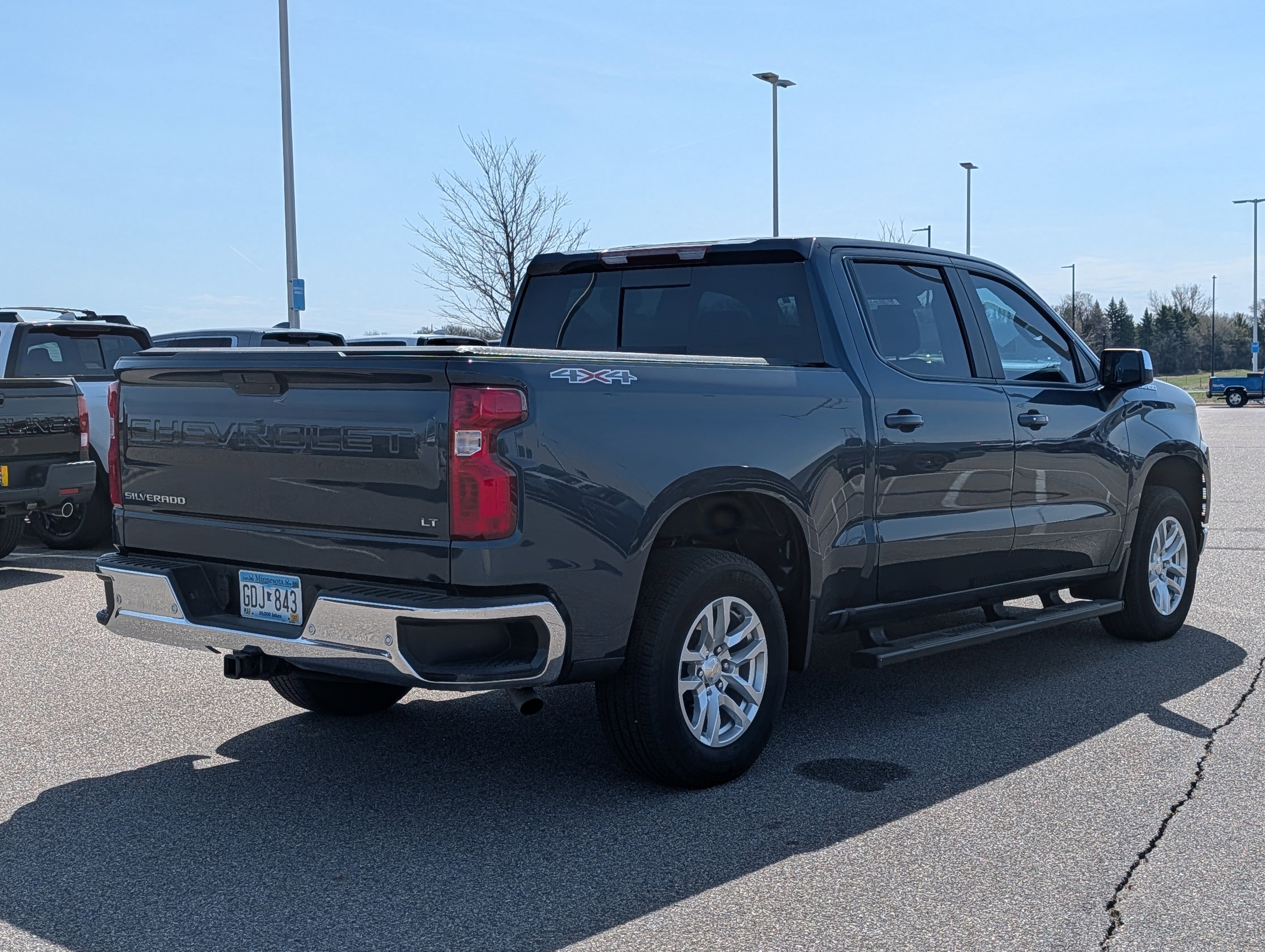 Used 2021 Chevrolet Silverado 1500 LT w/ Convenience Package II image 4