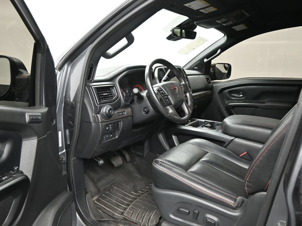 Used 2023 Nissan Titan PRO-4X w/ Pro-4x Convenience Package AWD/4WD image 10