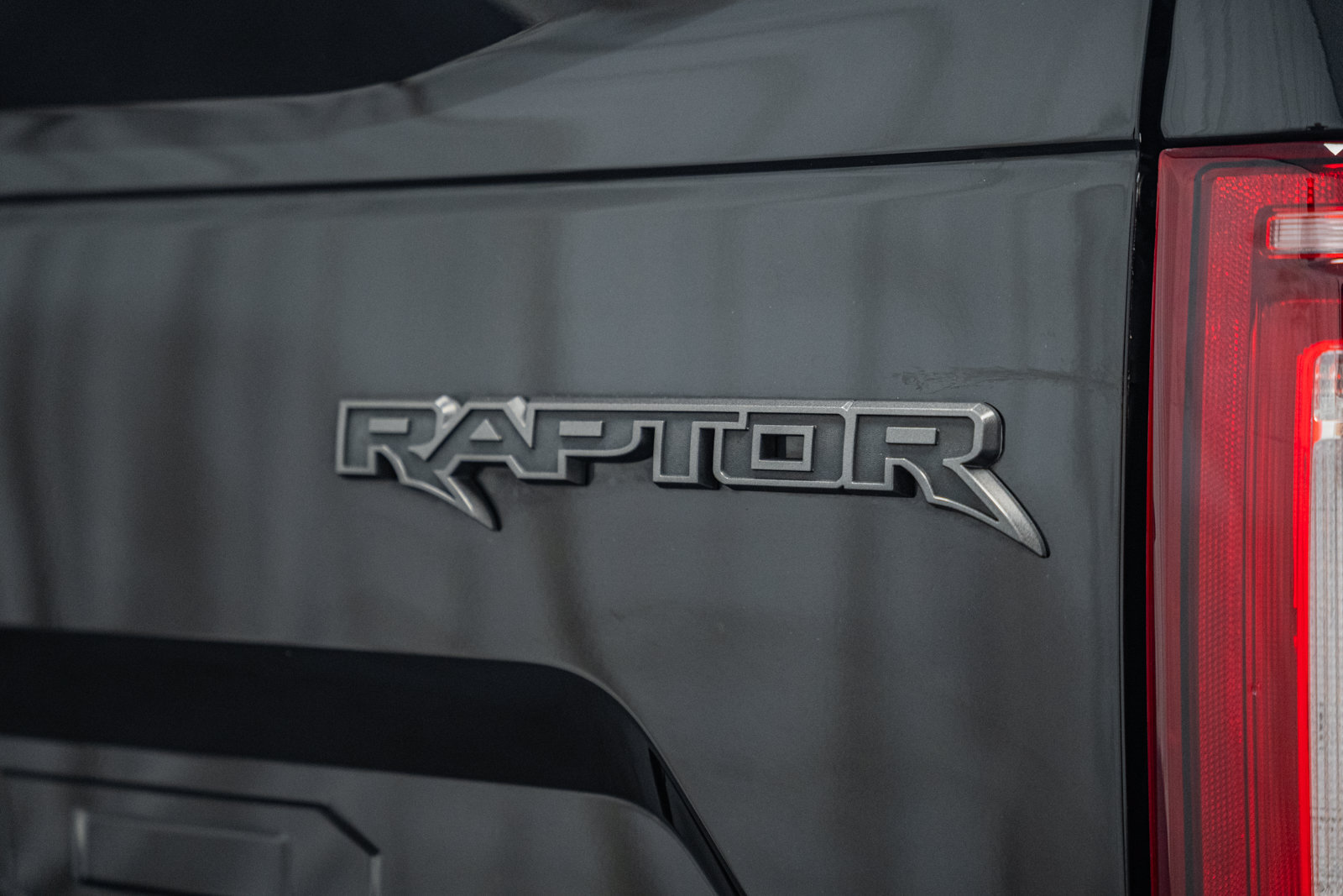 Used 2020 Ford F150 Raptor AWD/4WD image 9