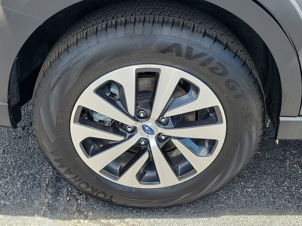 Used 2025 Subaru Outback Premium AWD/4WD image 7