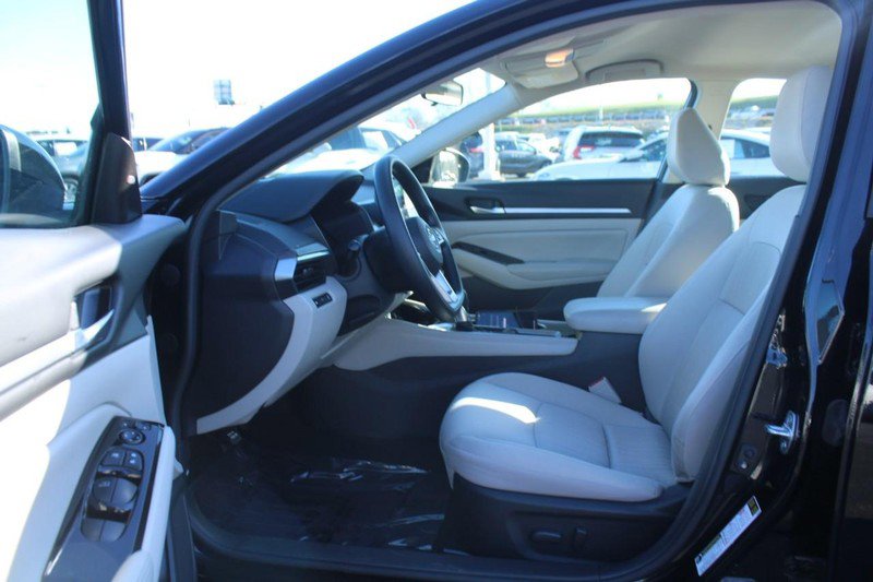 Used 2023 Nissan Altima 2.5 SV image 10