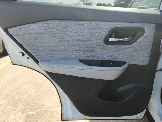 Used 2021 Nissan Rogue SV FWD image 23