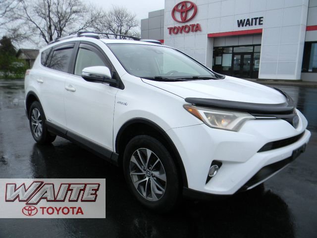 Used 2016 Toyota RAV4 XLE w/ Convenience Package AWD/4WD image 1
