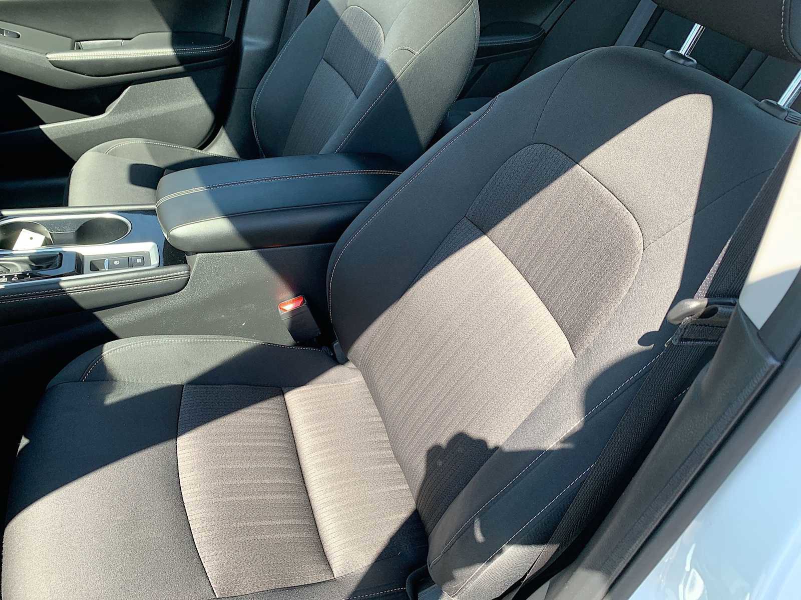 Used 2024 Nissan Altima 2.5 SV w/ SV Premium Package image 20