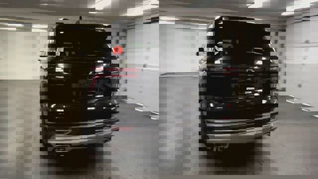 New 2026 Chevrolet Traverse Z71 w/ Enhanced Driving Package image 7