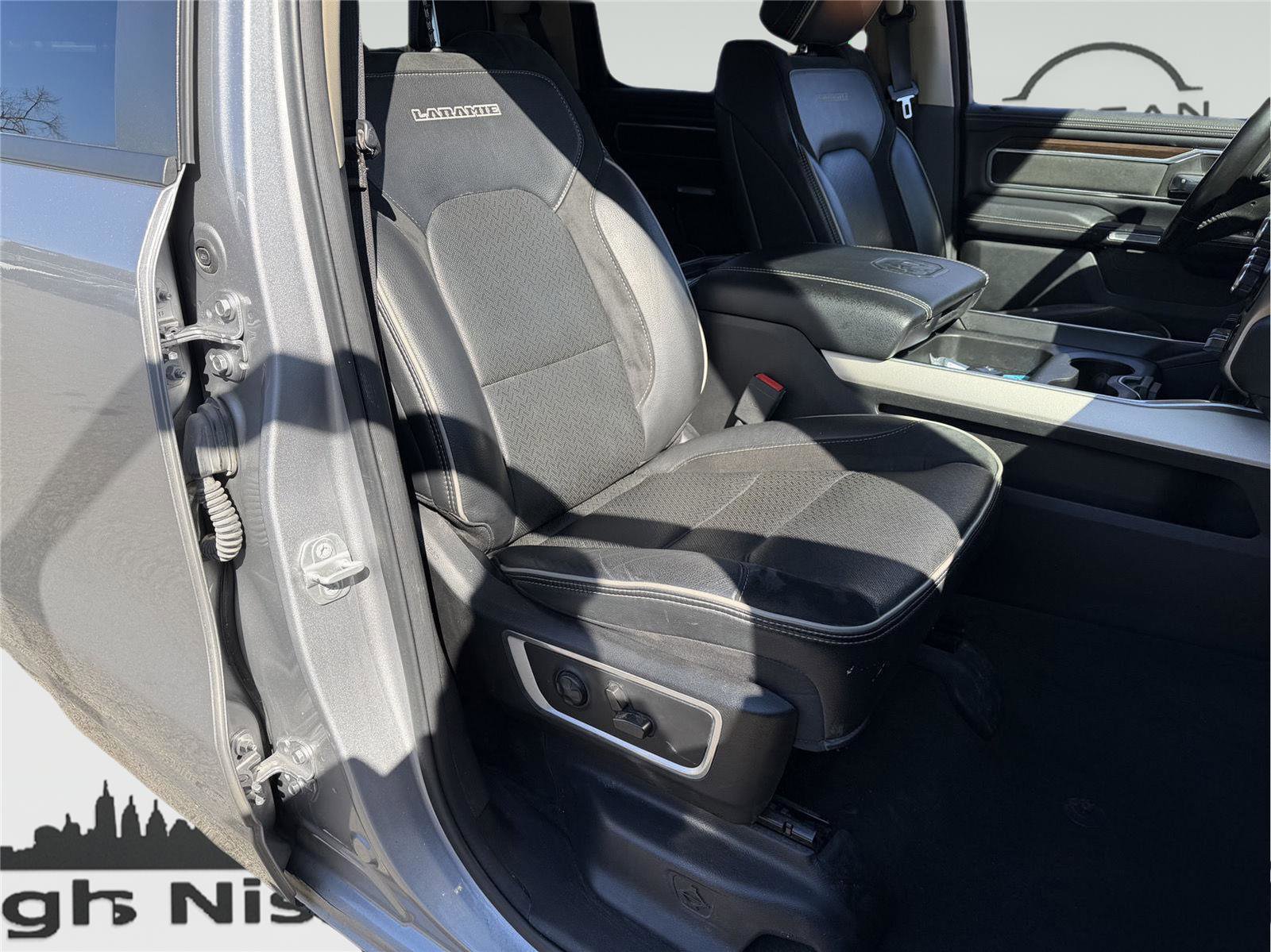 Used 2021 RAM 1500 Laramie image 36
