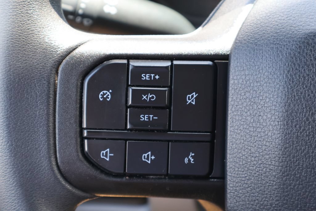 Used 2025 Ford F350 XLT AWD/4WD image 7