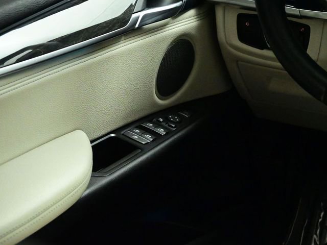Used 2015 BMW X5 xDrive35d image 40