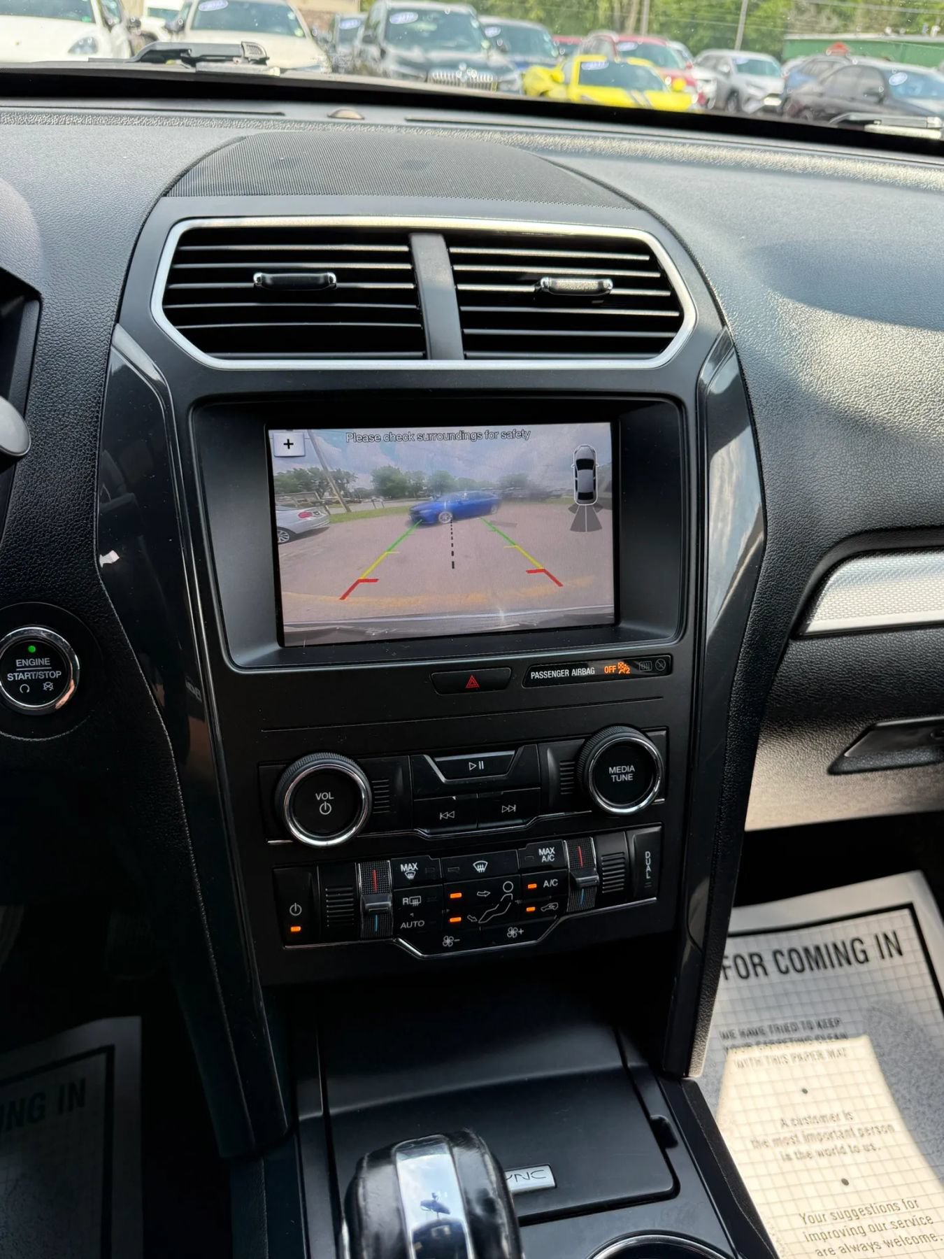 Used 2018 Ford Explorer XLT w/ Equipment Group 201A AWD/4WD image 33