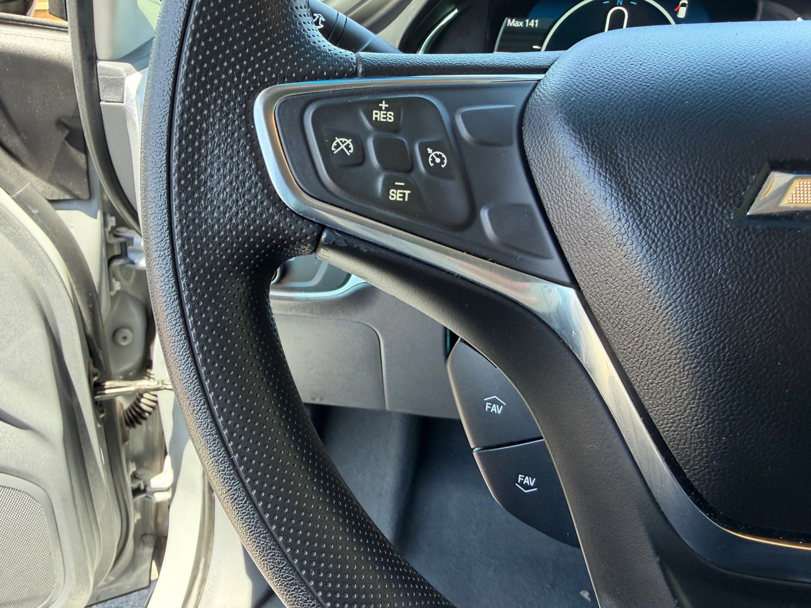 Used 2021 Chevrolet Bolt LT FWD image 18