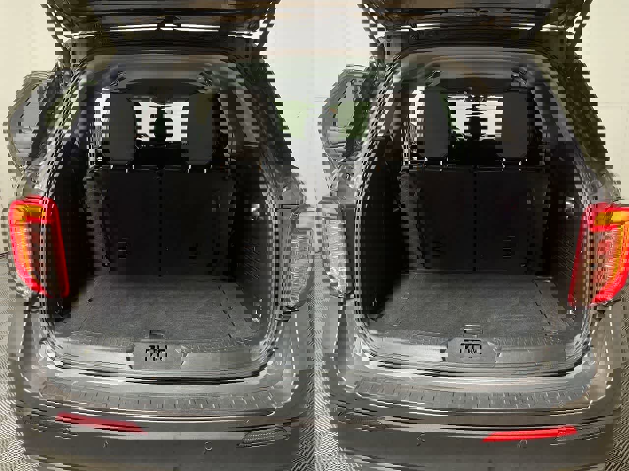 Used 2023 Ford Explorer XLT w/ Equipment Group 202A image 28