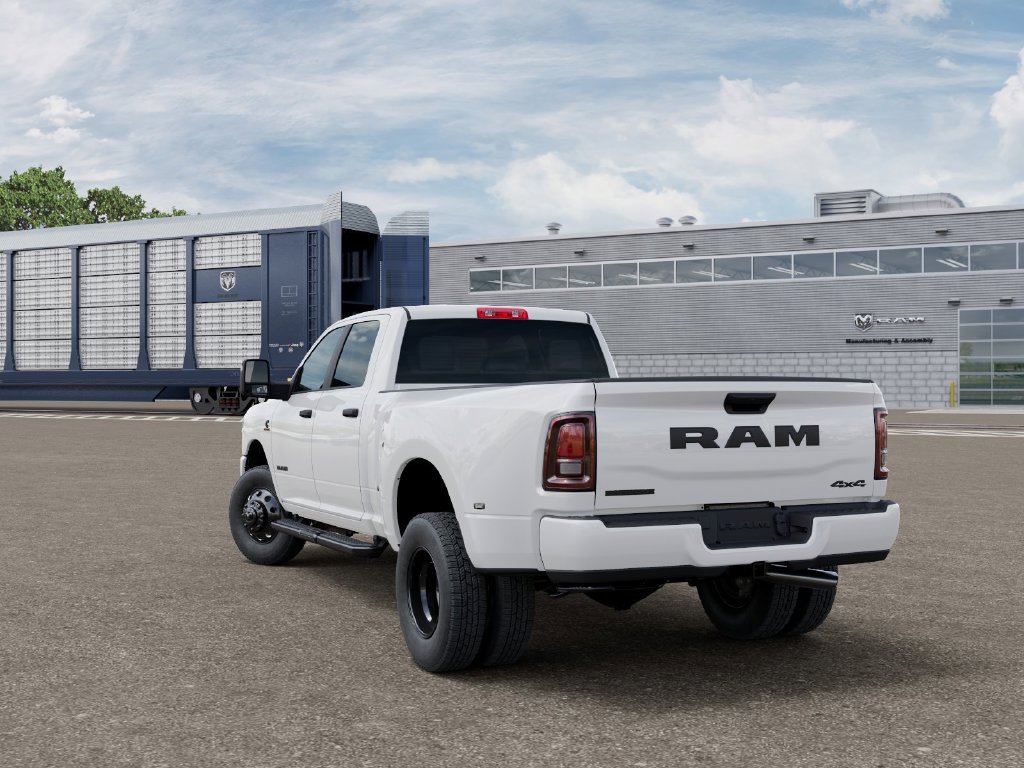 New 2026 RAM 3500 Big Horn AWD/4WD image 3