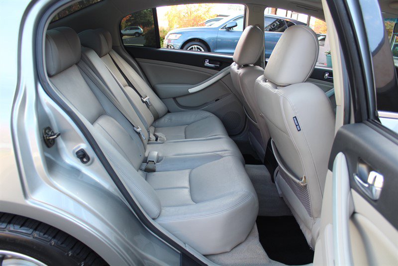 Used 2006 INFINITI G35 Sedan w/ (P03) Premium Pkg C RWD image 25