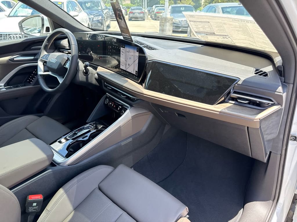 New 2025 Audi Q5 Premium Plus image 14