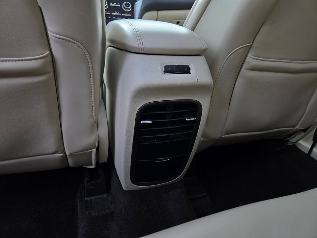 Used 2016 Lincoln MKC Reserve w/ Lincoln MKC Climate Package FWD image 30