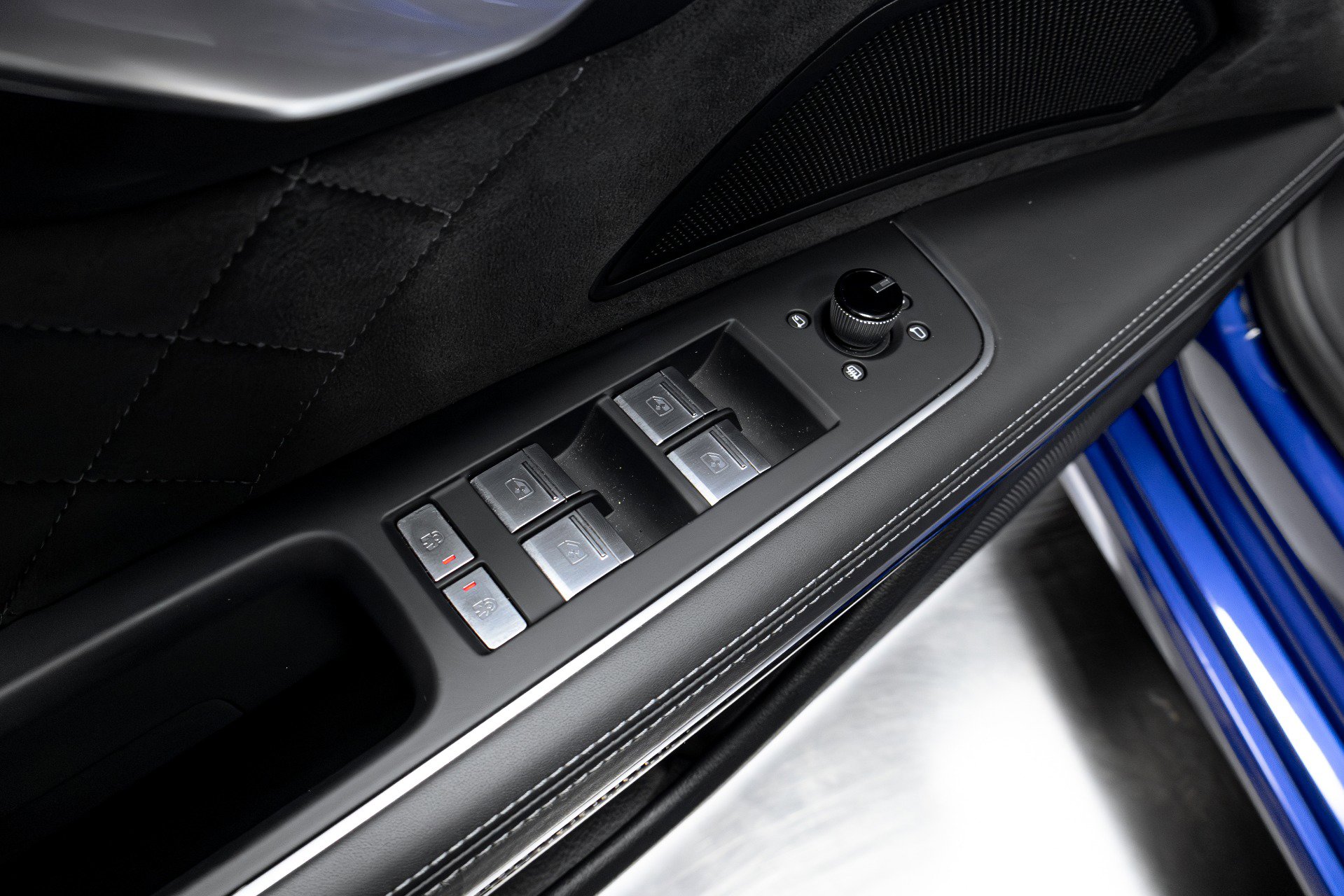 Used 2023 Audi S8 image 53